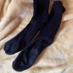 BLACK SOCKS